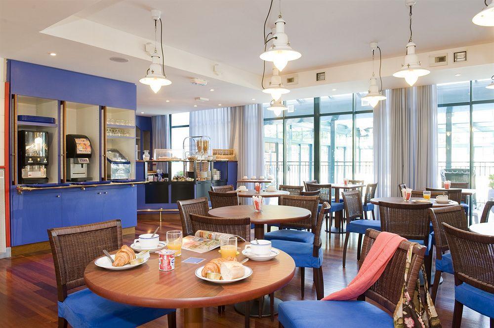 เรซิด็องซ์ ปิแยร์ แอนด์ วาก็องซ์ ซองทร์ Aparthotel ลาโรแชล ภายนอก รูปภาพ